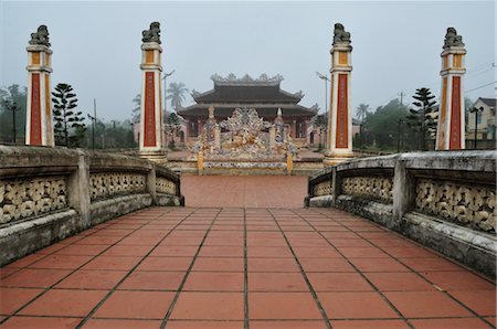 famous landmarks southeast asia - Temple, Old Town of Hoi An, Vietnam Foto de stock - Con derechos protegidos, Código: 700-03407687
