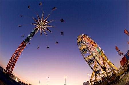 fair - CNE at Night, Toronto, Ontario, Canada Foto de stock - Con derechos protegidos, Código: 700-03407978