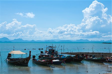 Amarrage des bateaux de pêche, Ko Samui, Thaïlande Photographie de stock - Rights-Managed, Code: 700-03403925