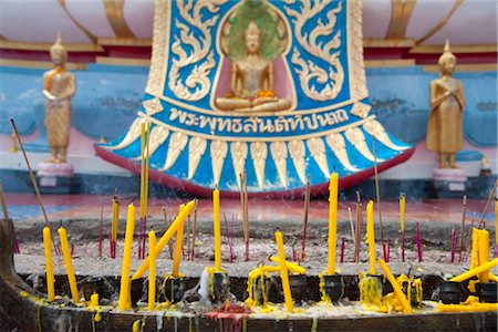 Gros plan de l'encens à la Statue du grand Bouddha, Ko Samui, Thaïlande Photographie de stock - Rights-Managed, Code: 700-03403937