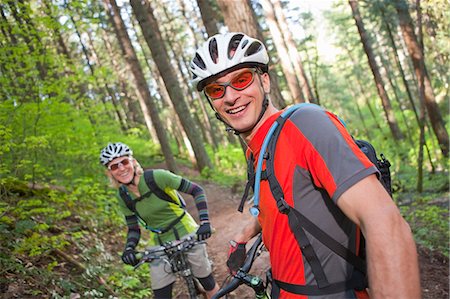 Man and Woman Mountain Biking on the Post Canyon Trail Near Hood River, Oregon, USA Stock Photo - Rights-Managed, Code: 700-03439934