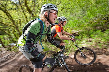 simsearch:700-03439938,k - Man and Woman Mountain Biking on the Post Canyon Trail Near Hood River, Oregon, USA Stock Photo - Rights-Managed, Code: 700-03439930