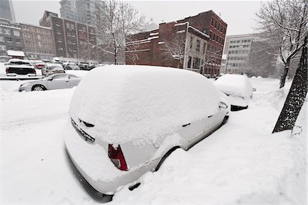 storm canada - Voitures enfouies dans la neige, Canada Photographie de stock - Rights-Managed, Code: 700-03445533