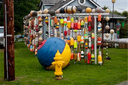 simsearch:700-06465724,k - Buoy Collection in front of House, Long Beach, Washington, USA Stock Photo - Rights-Managed, Code: 700-03445623