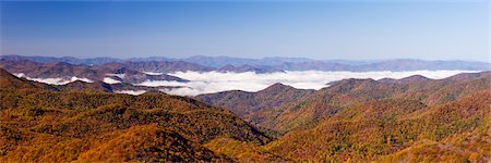 scenic north carolina - Cowee Mountain Overlook, Blue Ridge Parkway, Appalachian Mountains, North Carolina, USA Stock Photo - Rights-Managed, Code: 700-03440189