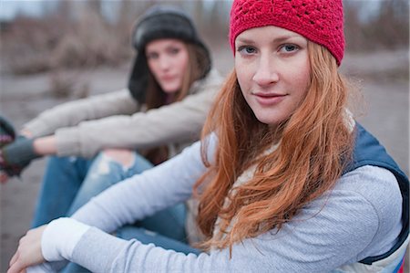 Women Resting during Hike, Troutdale, Oregon, USA Foto de stock - Con derechos protegidos, Código: 700-03455660