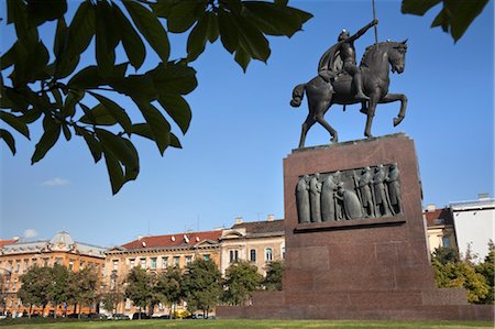 simsearch:700-03456454,k - Statue du roi Tomislav, Zagreb, Croatie Photographie de stock - Rights-Managed, Code: 700-03456454