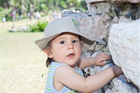 simsearch:600-03456874,k - Baby Boy Outdoors Stock Photo - Rights-Managed, Code: 700-03456774