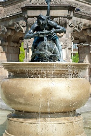 sculpture water fountains - Grupello-Brunnen in Paradeplatz, Mannheim, Baden-Wurttemberg, Germany Stock Photo - Rights-Managed, Code: 700-03456946