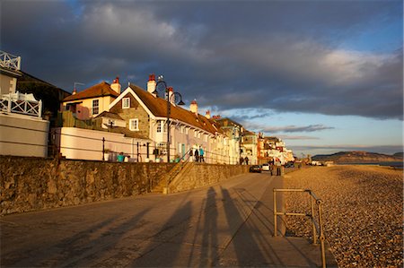seaside village - Lyme Regis, Dorset, Angleterre Photographie de stock - Rights-Managed, Code: 700-03458164