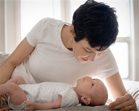 Mother and New Born Baby Foto de stock - Con derechos protegidos, Código: 700-03451083