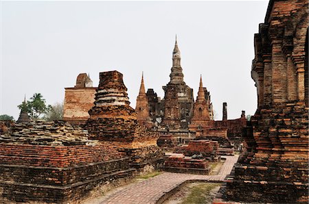 simsearch:700-06119547,k - Wat Phra Si Mahathat, Geschichtspark Sukhothai, Sukhothai, Thailand Stockbilder - Lizenzpflichtiges, Bildnummer: 700-03451237