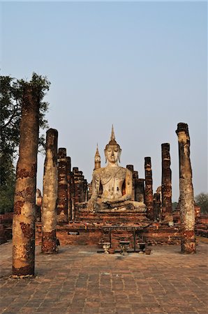 simsearch:700-06119547,k - Wat Phra Si Mahathat, Geschichtspark Sukhothai, Sukhothai, Thailand Stockbilder - Lizenzpflichtiges, Bildnummer: 700-03451242