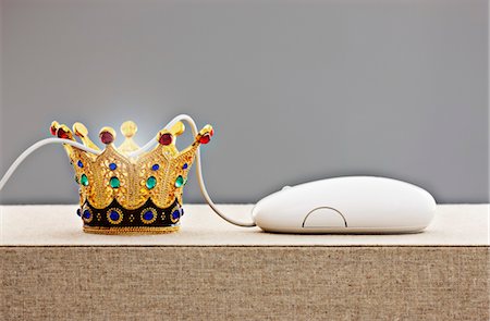 Crown with Computer Mouse Foto de stock - Con derechos protegidos, Código: 700-03451460