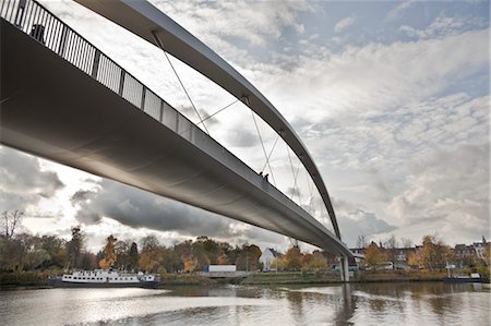 foot bridge and nobody - De Hoge Bridge, Meuse River, Maastricht, Limburg Province, Netherlands Stock Photo - Rights-Managed, Code: 700-03451529