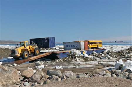 Entladen Sealift Supplies, Iqaluit, Nunavut, Kanada Stockbilder - Lizenzpflichtiges, Bildnummer: 700-03466607