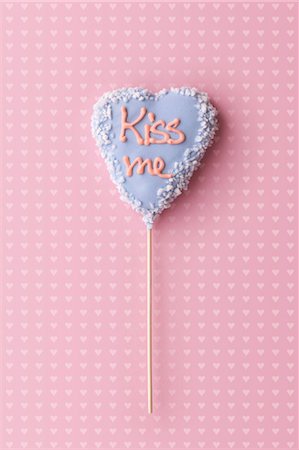 simsearch:633-01274235,k - Heart Shaped Lollipop Stock Photo - Rights-Managed, Code: 700-03478625