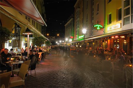 dresden - Restaurants auf Munzgasse bei Nacht, Dresden, Sachsen, Deutschland Stockbilder - Lizenzpflichtiges, Bildnummer: 700-03484675