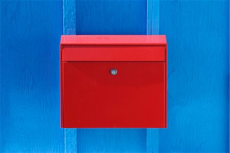 danish (places and things) - Rouge boîte aux lettres, Ilulissat, Qaasuitsup, Groenland Photographie de stock - Rights-Managed, Code: 700-03506179