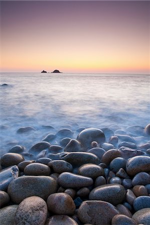Plage rocheuse au crépuscule, Sennen Cove, Cornouailles, Angleterre Photographie de stock - Rights-Managed, Code: 700-03506262