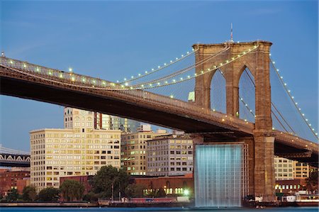 Brooklyn Bridge and New York City Waterfalls, New York City, New York, USA Foto de stock - Con derechos protegidos, Código: 700-03508201