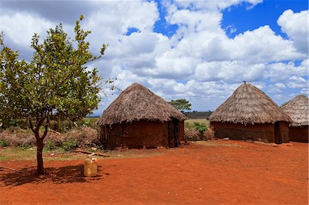 eastern province - Huttes de boue, Marsabit, Kenya Photographie de stock - Rights-Managed, Code: 700-03508278