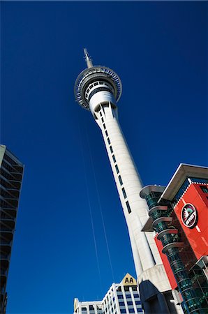 Sky Tower and Skycity, Auckland, North Island, New Zealand Foto de stock - Direito Controlado, Número: 700-03508285