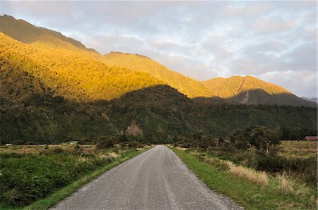 roads of new zealand - Gravel Road, near Whataroa, West Coast, South Island, New Zealand Stock Photo - Rights-Managed, Code: 700-03508450