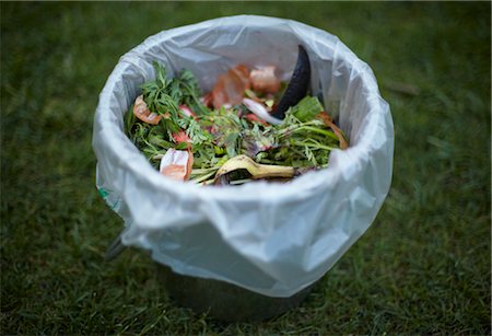 Bac à compost Photographie de stock - Rights-Managed, Code: 700-03502758