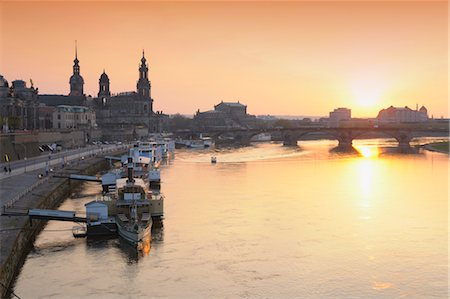 sunrise and city - Sunset on River Elbe, Dresden, Saxony, Germany Stock Photo - Rights-Managed, Code: 700-03502766