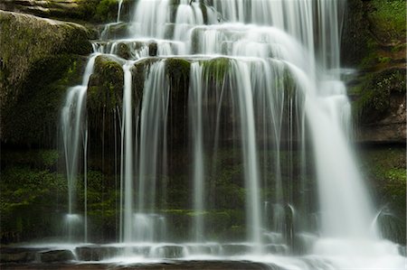 Gros plan de cascade, West Burton, Yorkshire, Angleterre Photographie de stock - Rights-Managed, Code: 700-03520404