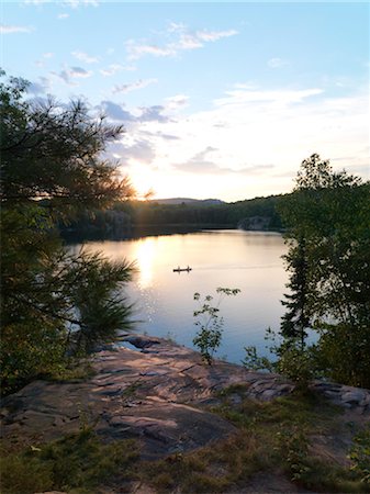 Canoë sur le lac, lac George, Parc Provincial Killarney, Ontario, Canada Photographie de stock - Rights-Managed, Code: 700-03544740