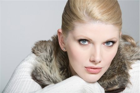 fur - headshot portrait of woman in studio Stock Photo - Rights-Managed, Code: 700-03554417