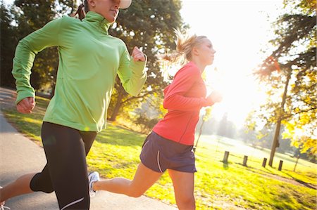 running on trails - Women Running, Green Lake Park, Seattle, Washington, USA Stock Photo - Rights-Managed, Code: 700-03554437