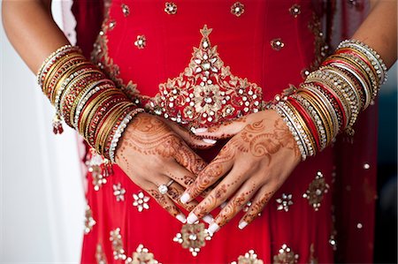 Close-up of Henna on Bride's Hands Foto de stock - Con derechos protegidos, Código: 700-03567853