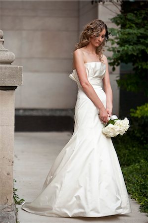 simsearch:700-03777790,k - Bride Stock Photo - Rights-Managed, Code: 700-03587133