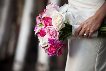 Bride Holding Bouquet Stock Photo - Rights-Managed, Code: 700-03587155