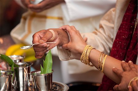 Cérémonie traditionnelle de mariage hindou Photographie de stock - Rights-Managed, Code: 700-03587185