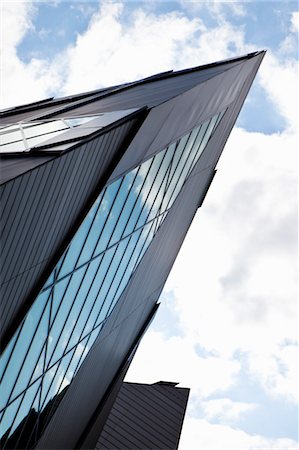 exterior modern architecture - Royal Ontario Museum, Toronto, Ontario, Canada Stock Photo - Rights-Managed, Code: 700-03587199