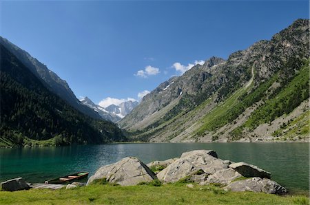 Gaube Lake, Hautes-Pyrénées, France Foto de stock - Con derechos protegidos, Código: 700-03587251