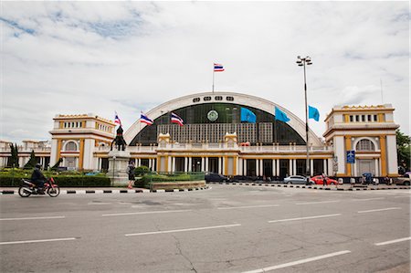 pavé - Grand Central Trerminal Railway Station, Bangkok, Thailand Stock Photo - Rights-Managed, Code: 700-03596324