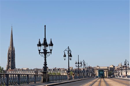 straßenbahnschiene - Pont de Pierre, Bordeaux, Gironde, Aquitaine, Frankreich Stockbilder - Lizenzpflichtiges, Bildnummer: 700-03615839