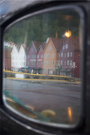 Reflection in Boat Window, Bryggen, Bergen, Hordaland, Norway Foto de stock - Con derechos protegidos, Código: 700-03616089