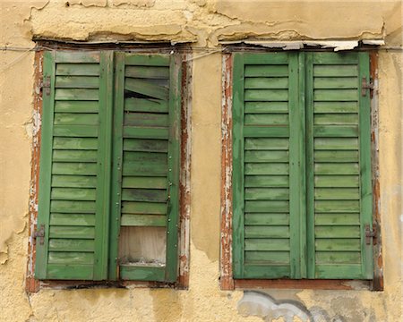 simsearch:700-03958141,k - Old Window Shutters, Halberstadt, Harz District, Harz, Saxony Anhalt, Germany Foto de stock - Con derechos protegidos, Código: 700-03621167