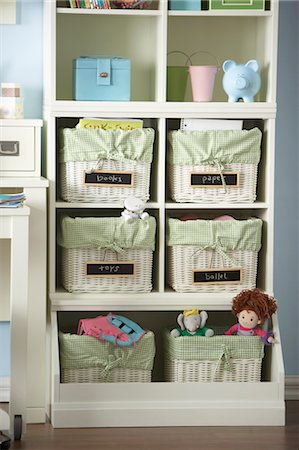 Shelves in Child's Bedroom Foto de stock - Con derechos protegidos, Código: 700-03621216