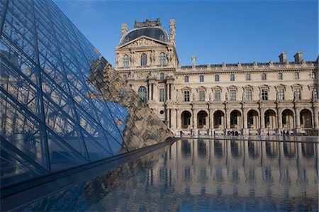 IM Pei Pyramid at the Louvre, 1st Arrondissement, Paris, Ile-de-France, France Foto de stock - Con derechos protegidos, Código: 700-03622855
