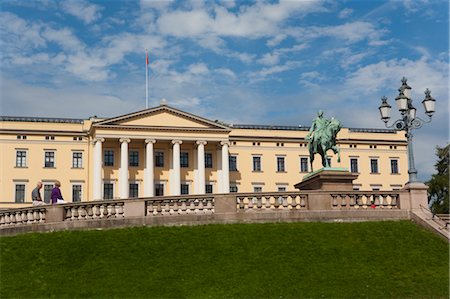 simsearch:841-05784701,k - Slottet Palace, Oslo, Norwegen, Norwegen Stockbilder - Lizenzpflichtiges, Bildnummer: 700-03622903