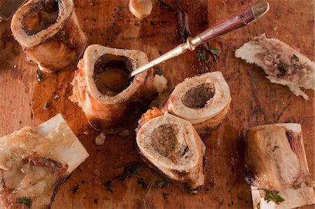 Still Life of Cooked Beef Marrow Bones Foto de stock - Con derechos protegidos, Código: 700-03622986