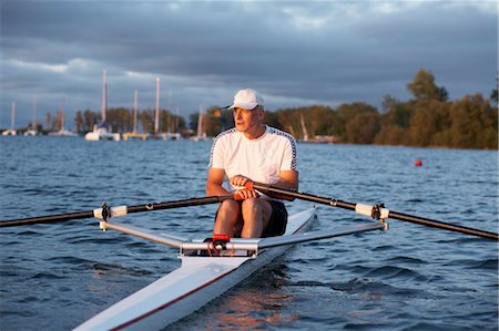 single man rowing - Man Rowing, Lake Ontario, Ontario, Canada Stock Photo - Rights-Managed, Code: 700-03639026