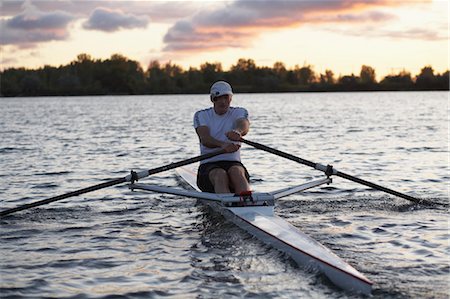 die großen seen - Mann Rudern, Lake Ontario, Kanada Stockbilder - Lizenzpflichtiges, Bildnummer: 700-03639023